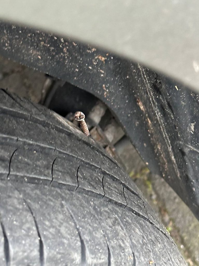 I went to throw out the trash by car, and here's what happened.