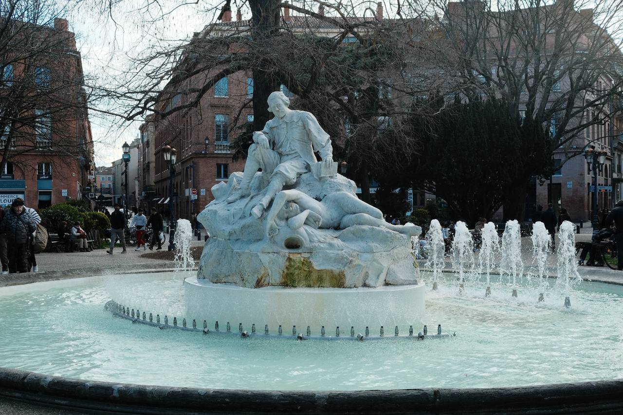 Toulouse, France #cinematiclife #cartravel