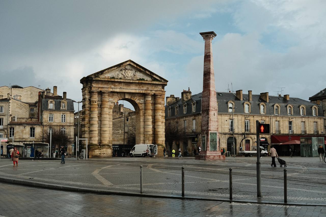 Bordeaux, France #cinematiclife #cartravel