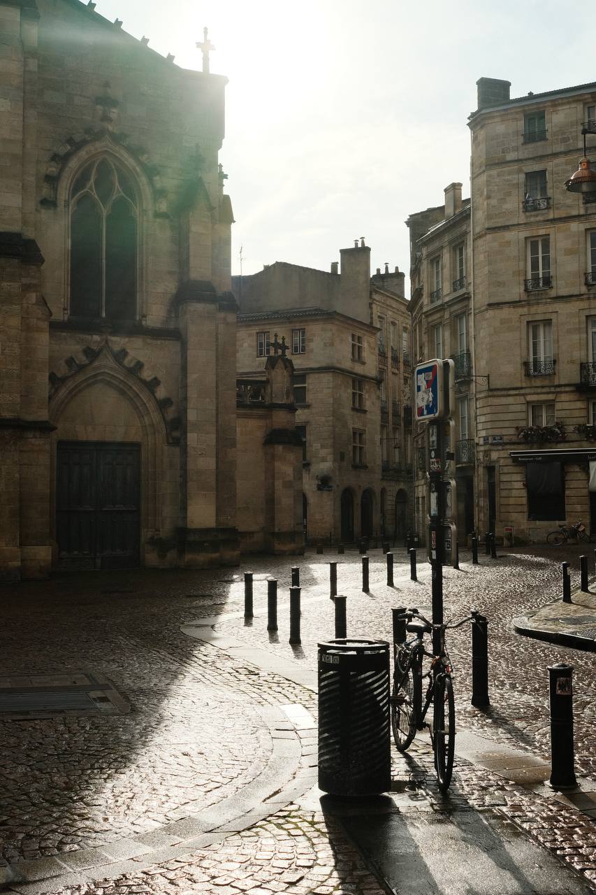 Bordeaux, France #cinematiclife #cartravel