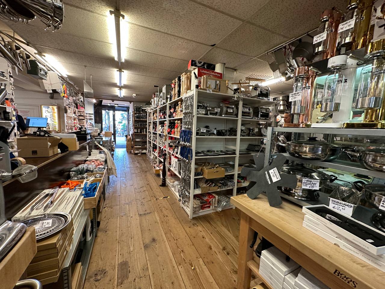 I love Dutch kitchen stores.
