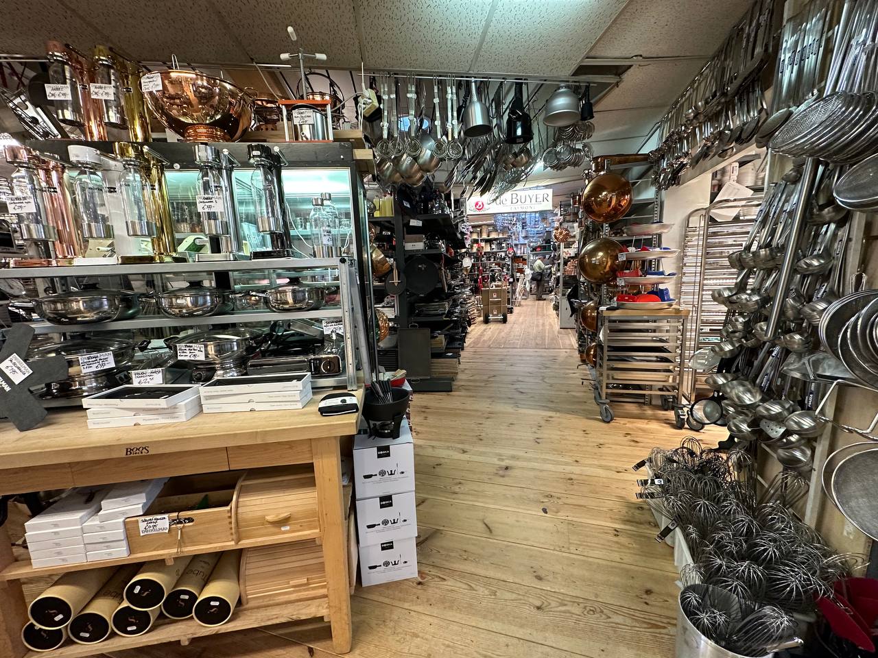 I love Dutch kitchen stores.
