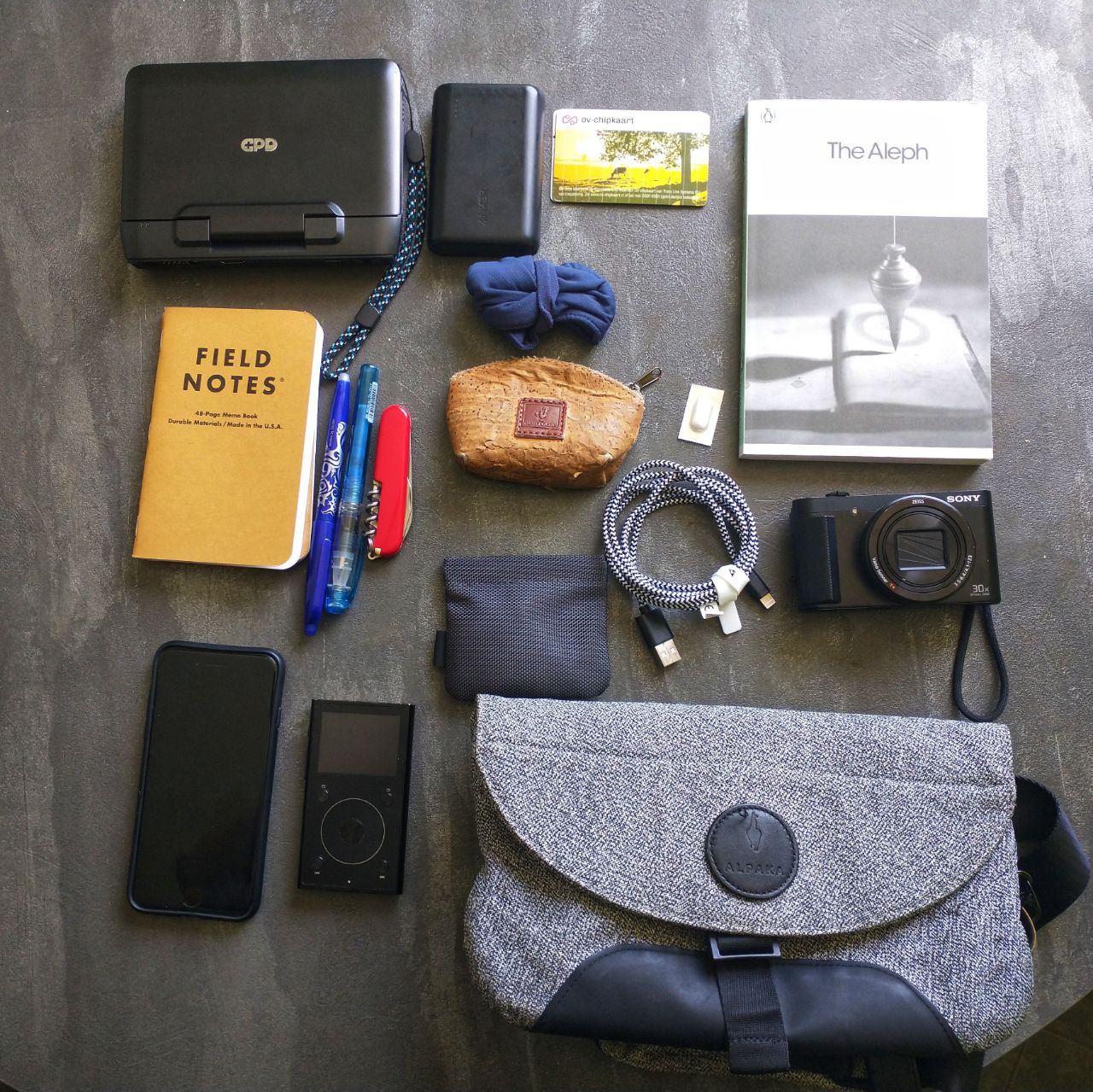 #EDC